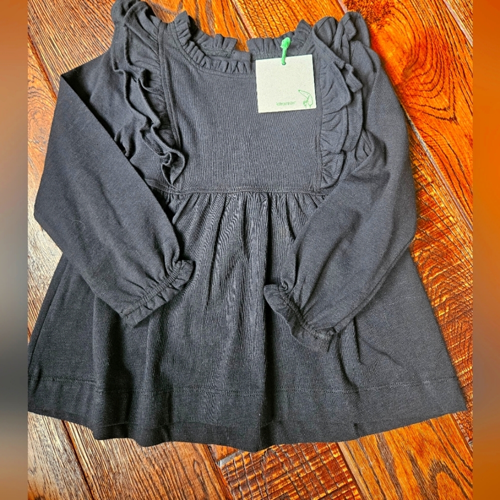KQ 4t ruffle Little Liam top